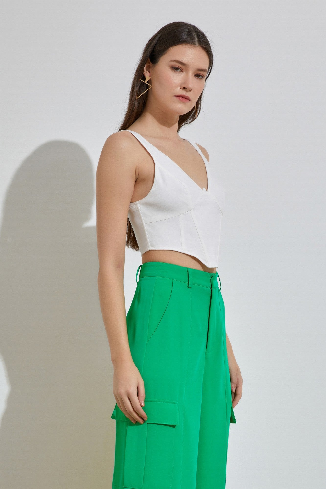 Maribor V-neck Crop Top