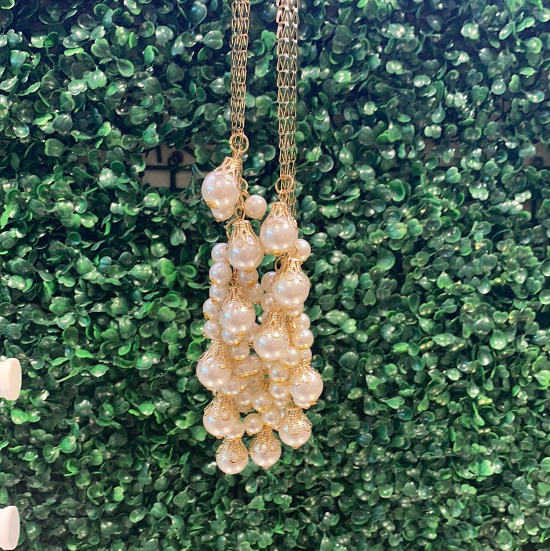 Pearl gold necklace